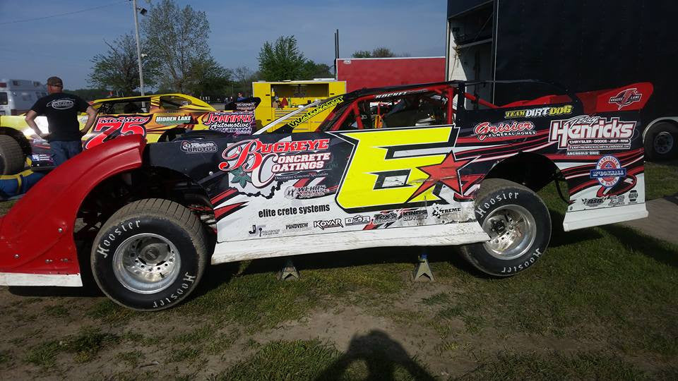 Team Dirt Dog's 17 Year Old Graeme Short Earning His Stripes in 1st Season with UMP Late Models at Oakshade Raceway